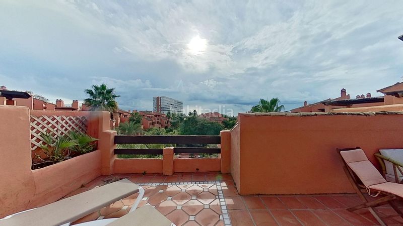 Foto b2837eaf-2e59-4406-851c-a320df4e5ce9. Àtic amb calefacció aparcament piscina a Las Chapas - Alicate Playa Marbella