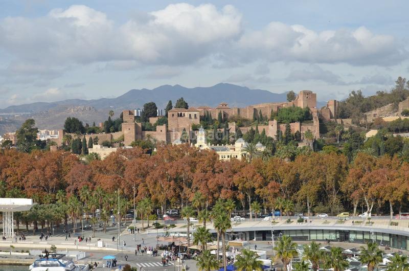 Foto 944c542b-abef-4f3d-902c-892cd42bec05. Pis amb calefacció aparcament a La Malagueta - Monte Sancha Málaga