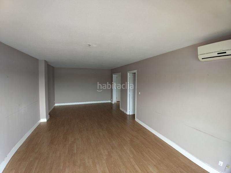 Foto b3b01855-010a-4f9a-aec9-e6353c6b7086. Pis amb calefacció aparcament a La Malagueta - Monte Sancha Málaga