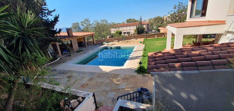 Foto fbbda763-8b54-4d2e-b291-f73f4ad28b65. Casa amb piscina a El Candado Málaga