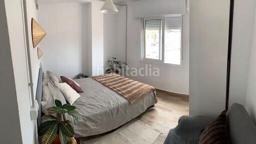 Foto b6e6b0f4-52f0-4b0a-af0f-2b1dbf4a1342. Dúplex a Los Castillejos - La Trinidad Málaga