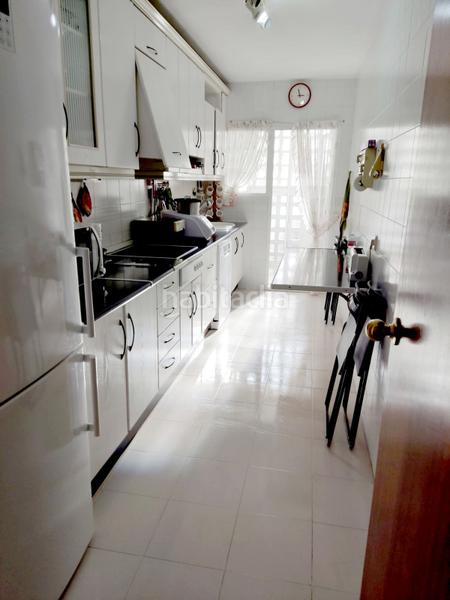 Foto 60cd8050-908c-47ba-9a8c-7f7c7c5e4505. Pis amb piscina a Viña Málaga Torre del Mar