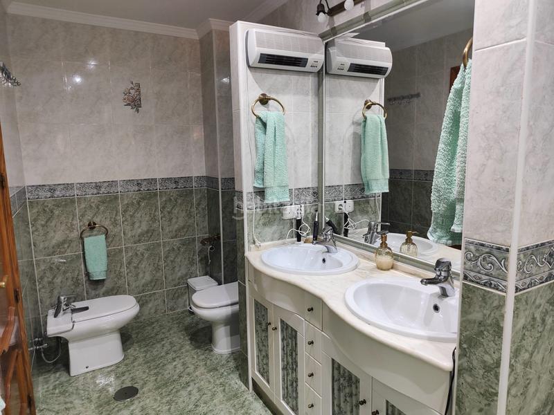 Foto f627c161-eb0f-4216-aa28-2979a392dd34. Casa norando homes presenta este fantástico chalet ubicado en Campanillas! en Málaga