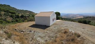 Country house  Parcela. Casa rural en venta en alozaina, málaga