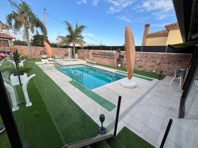 Foto 79fb01b0-ae4a-4da2-884d-d70b03d1042b. Casa amb calefacció piscina a El Pinar- Palacio de Congresos Torremolinos
