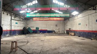 Nau industrial  Roncesvalles. En venta nave calle roncesvalles, fuente alegre.