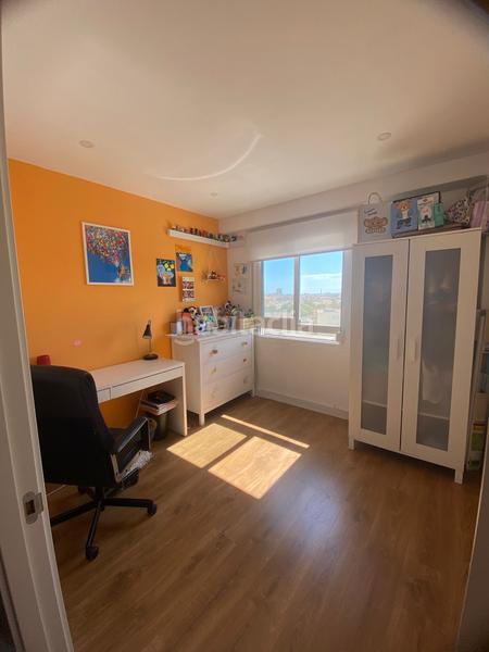 Foto 843a03d3-b1d0-410a-b55b-f81427620426. Piso en venta piso calle argentea 13 7c, carranque. en Málaga