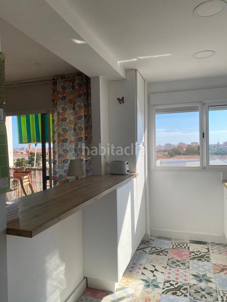 Foto be5ba36c-af4a-475a-be7c-4af6508a443f. Piso en venta piso calle argentea 13 7c, carranque. en Málaga