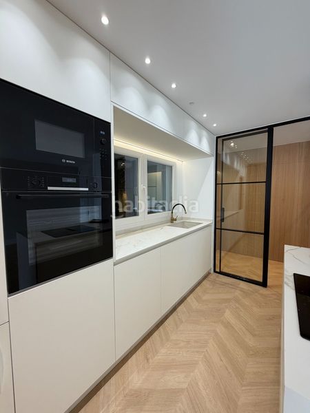 Foto 2da6df54-d3aa-4d59-a26f-5b32b63c95ba. Pis amb calefacció a La Malagueta - Monte Sancha Málaga