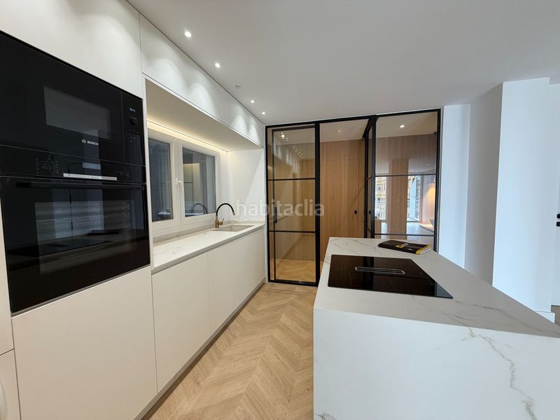 Foto 7659fcca-80c2-45c3-99a5-c10e2d086efc. Pis amb calefacció a La Malagueta - Monte Sancha Málaga