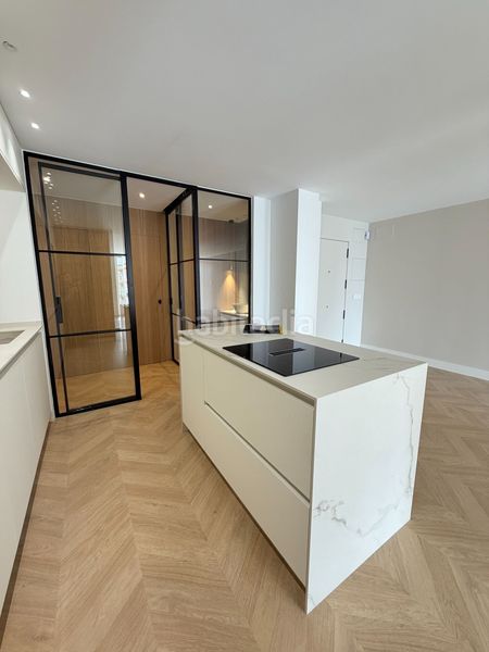 Foto 7a2ce6fa-b525-4a0d-8b5f-06b11d8db2d1. Pis amb calefacció a La Malagueta - Monte Sancha Málaga