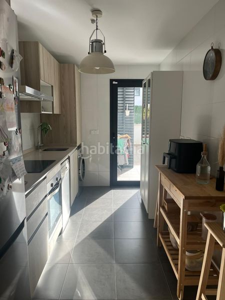 Foto 6fb036c9-57e9-4884-a0c7-bbfcf5ba508c. Pis amb calefacció a Santa Isabel Málaga