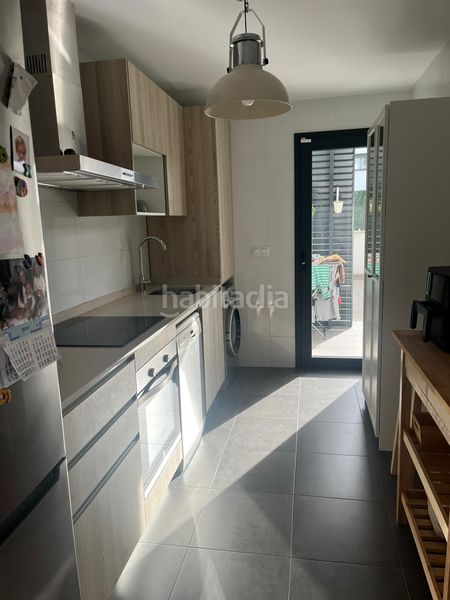 Foto cf48707f-e1a2-405e-a737-8a26920517af. Pis amb calefacció a Santa Isabel Málaga