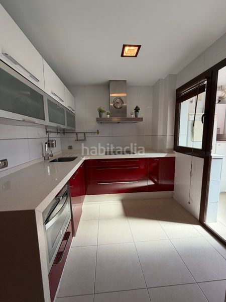 Foto e2aee9a3-3bb2-4209-80e3-0581a230ae0c. Pis amb calefacció piscina a El Consul - Ciudad Universitaria - El Romeral Málaga