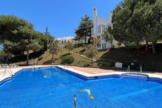 Haus  Cipreses. En venta chalet pareado, sitio calahonda.