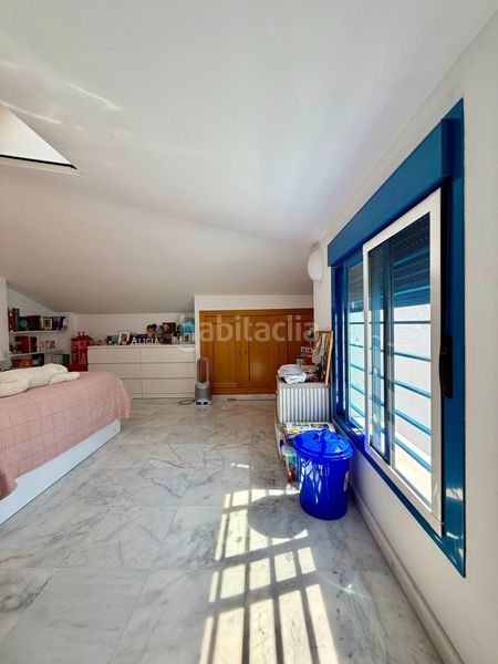 Foto 989b573e-6dbb-45ee-9253-51a90b941e16. Àtic amb calefacció a Parque Ayala - Jardín de la Abadía - Huelín Málaga