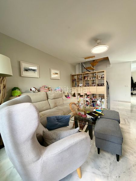 Foto e8b50f92-8ccc-41bf-b20b-9095591b4285. Àtic amb calefacció a Parque Ayala - Jardín de la Abadía - Huelín Málaga