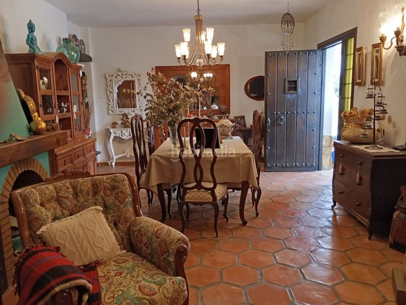 Foto 4e1b3b32-a470-41d1-beb8-015999ad8055. Casa amb piscina a estación de Cártama Cártama