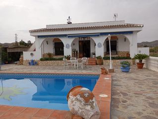 Casa  18. En venta chalet el mondeño cártama.