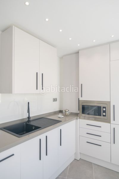 Foto ea6735c8-9b32-4e74-8b01-1335acce3c3d. Pis amb calefacció a Centro Histórico Málaga