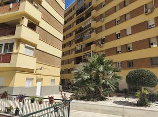 Appartement  Virgen de belén. En venta piso avenida virgen de belén, la luz, carretera de cádi