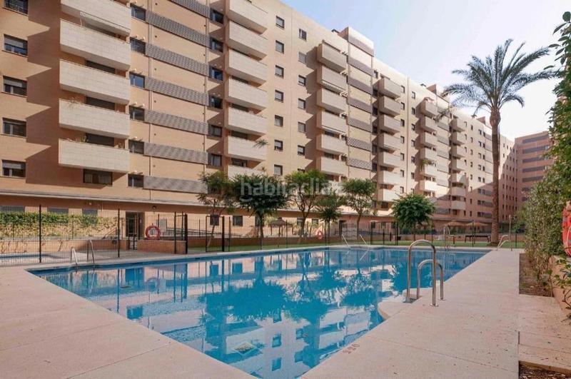 Foto c1529c1c-3c0d-49b8-9d31-07e7ab698967. Pis amb aparcament piscina a Parque Ayala - Jardín de la Abadía - Huelín Málaga