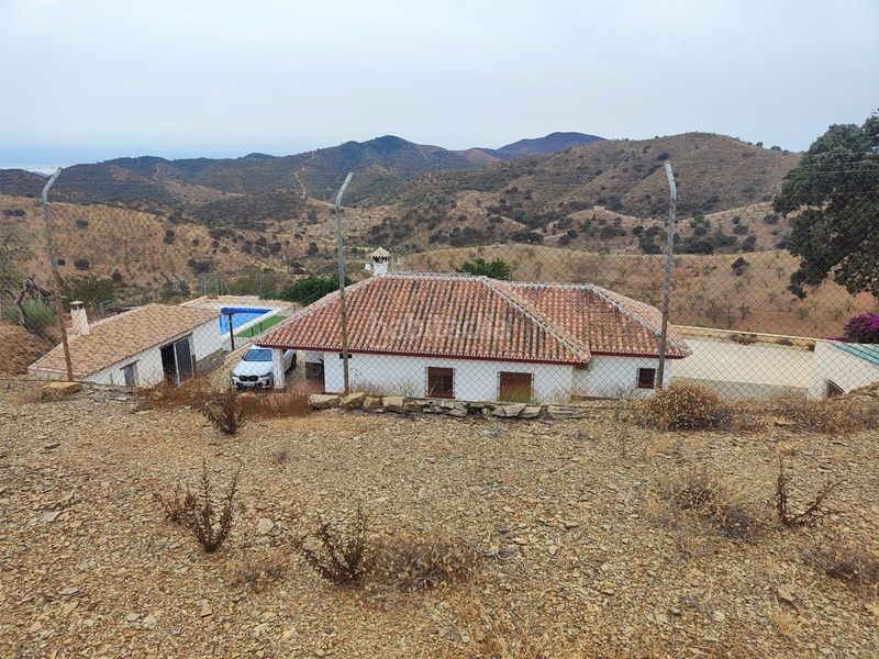 Foto 4dcdfbc5-7727-439b-abab-e66ff1f1f5ee. Masia amb calefacció aparcament piscina a Almogía