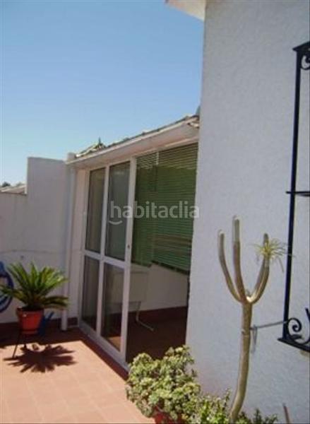 Foto 1ca46a8b-e1a9-4d51-a231-8197cba2808f. Casa adossada amb calefacció a Pedregalejo - Morlaco Málaga