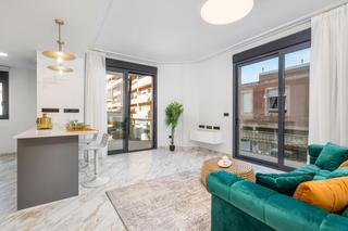 Apartament en Pueblo. Apartamentos de 3 dormitorios  a 500 metros del mar  zona guarda