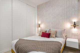 Dachwohnung in Puerto Deportivo. Ático de 2 dormitorios con piscina comunitaria a 150 metros de l