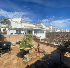 Xalet en Los Balcones y los Altos. Precioso chalet de 3 dormitorios a 700 metros del mar con piscin