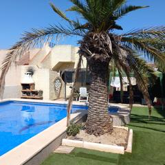 Casa adossada en Lomas de Cabo Roig - Los Dolses. Chalet con piscina privada a 5 minutos de la playa  zona orihuel