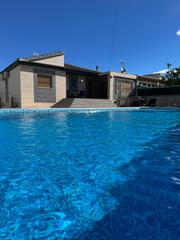 Xalet en Los Balcones-Los Altos. Chalet independiente de 3 dormitorios con piscina privada  zona