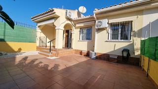 Casa adossada a El Moncayo - El Pòrtic. Chalet pareado de 3 dormitorios con solárium y piscina comunitar