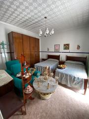 Maison à Jacarilla. Casa de pueblo de 300 metros cuadrados zona jacarilla