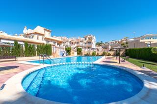 Casa adossada a Villamartín-Las Filipinas. Acogedor adosado en urbanizacion villamartin golf