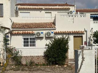 Maison jumelée à Zona Carrefour - Urbanizaciones. Bonito adosado en la siestatorrevieja, 3 habitaciones