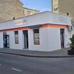 Lloguer Local Comercial a Almoradí. Local comercial céntrico y en esquina  zona almoradí