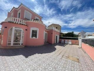 Xalet en La Florida. Villa independiente de 5 dormitorios  zona playa flamenca, orihu