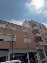 Pis en Pueblo. Piso en primera planta, 5 dormitorios, a 500 metros del mar  zon