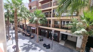 Piso en Centro - Muelle Pesquero. Piso de 4 dormitorios a 300 metros del mar  zona centro torrevie
