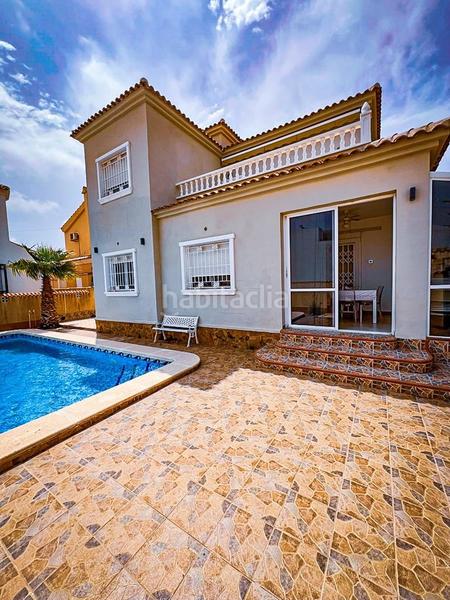 Foto 9cc84a37-088a-462c-9fc0-50bb1d94cec0. Chalet  independiente de 4 dormitorios con piscina privada zona dehesa de campoamor en Orihuela