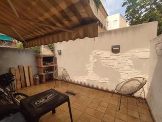 Maison à Centro. Adosado de 4 dormitorios con solárium y piscina comunitaria  zon