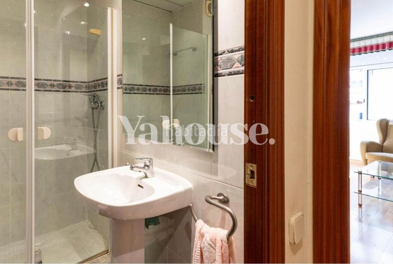 Foto 05edb607-38c7-4727-bee4-f38173985c23. Piso en Sant Ramon - Maternitat Barcelona