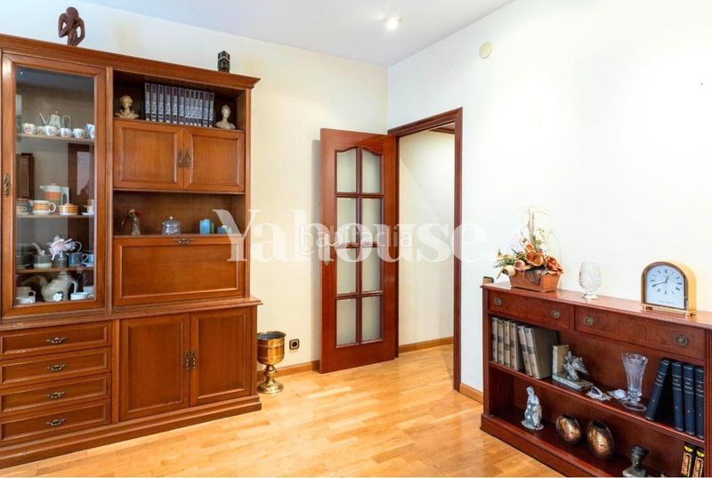 Foto 6aefdf26-fdae-4c74-bcec-3692651ee29f. Piso en Sant Ramon - Maternitat Barcelona