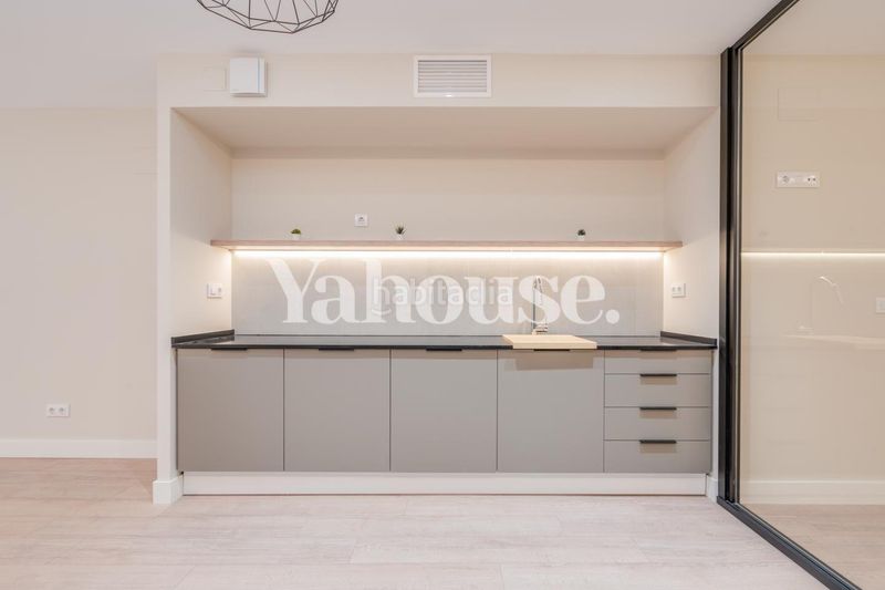 Foto b65ffdf0-5a4d-4d11-841b-4dbfc62353bc. Planta baixa a Sant Gervasi - Galvany Barcelona