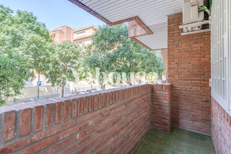 Foto d7382303-bb26-4d51-be1a-05db5d4b395a. Pis a Barri de les Corts Barcelona
