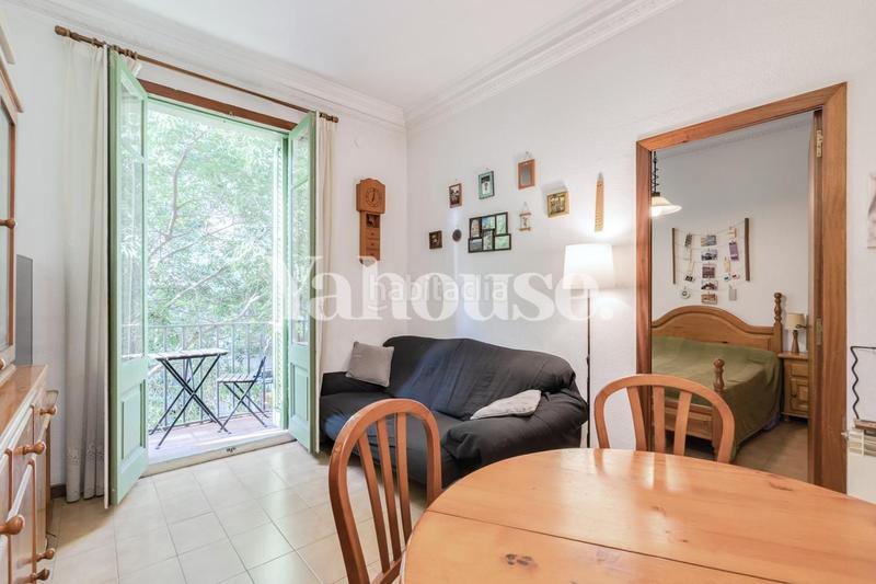 Foto b3b60396-c5b7-486c-aff3-fd38099acf55. Etagenwohnung mit heizung in La Nova Esquerra de l´Eixample Barcelona