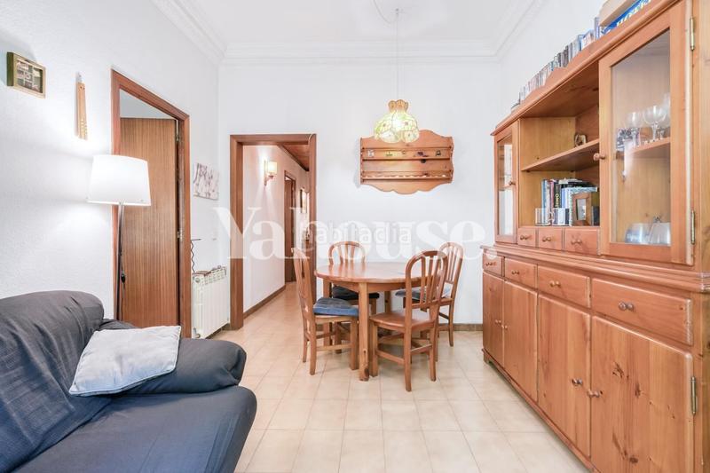 Foto b67b4cef-be7f-47d2-96b5-a32f7a7cf471. Etagenwohnung mit heizung in La Nova Esquerra de l´Eixample Barcelona