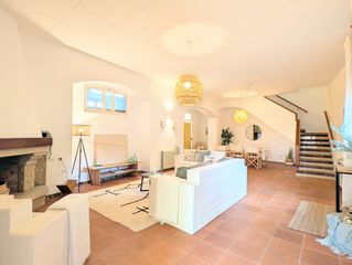 Casa a Nucli Urbà. Masia en núcleo urbano de argentona